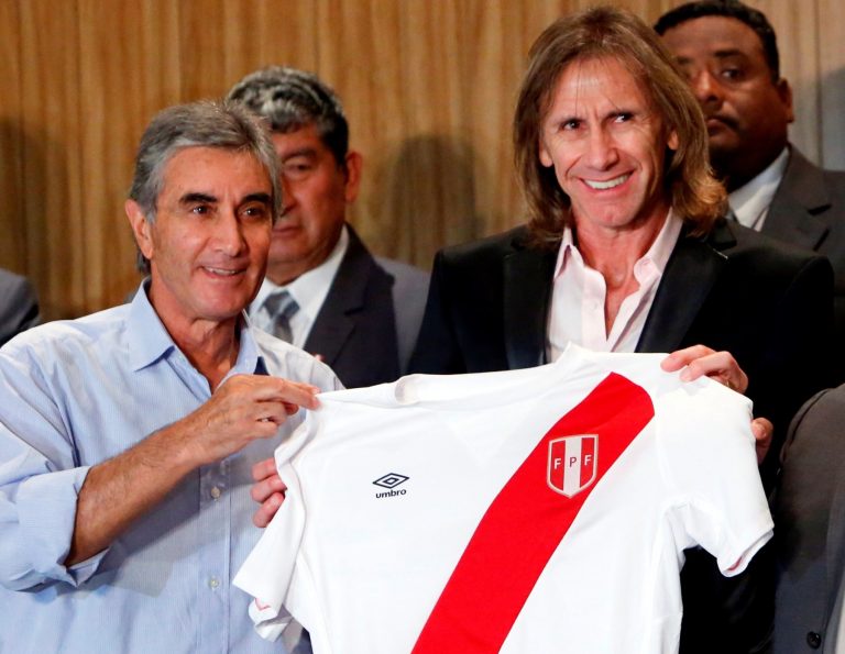 Juan Carlos Oblitas:»Ricardo Gareca Continua como técnico de la selección Peruana».