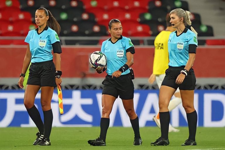 Copa Libertadores: Defensa y Justicia vs. Independiente del Valle con cuaterna arbitral femenina