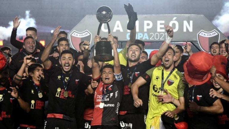 Liga Profesional Argentina: Colón de Santa Fe hizo historia y se consagra campeón por primera vez