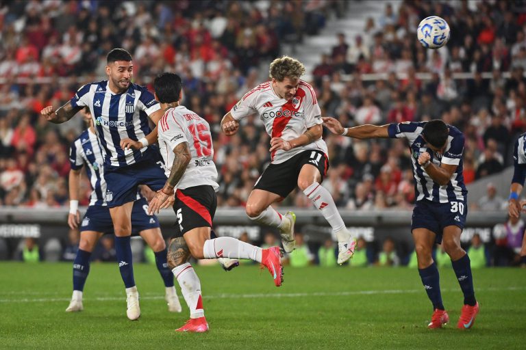 Agónico empate entre River y Talleres en el Mâs Monumental