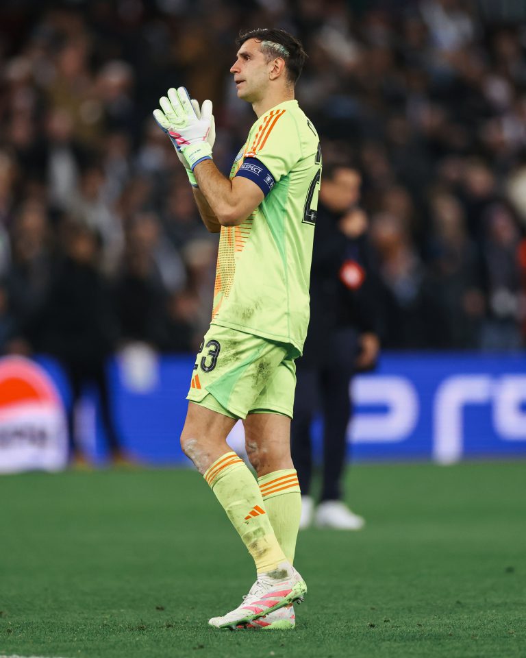 El Aston Villa venció al Paris Saint-Germain en un partidazo, pero no le alcanzó para remontar la serie