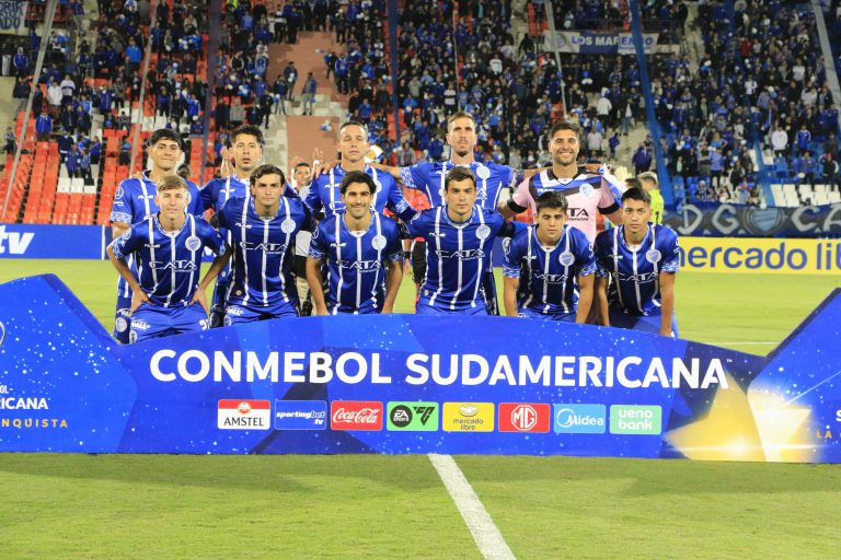 Copa Sudamericana: Godoy Cruz venció en condición de local a Sportivo Luqueño y tiene puntaje ideal.