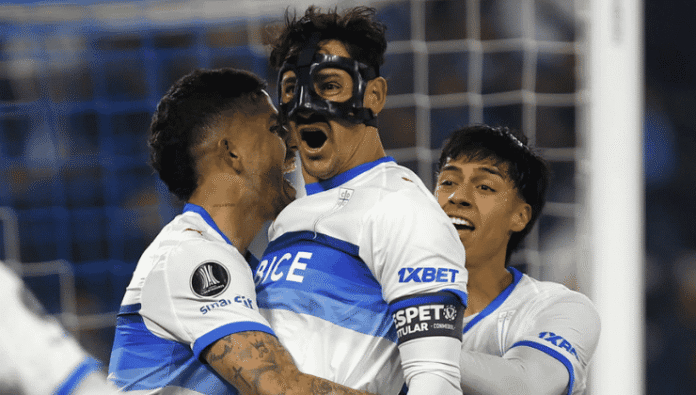 Doblete de Zampedri clasifica a Universidad Católica